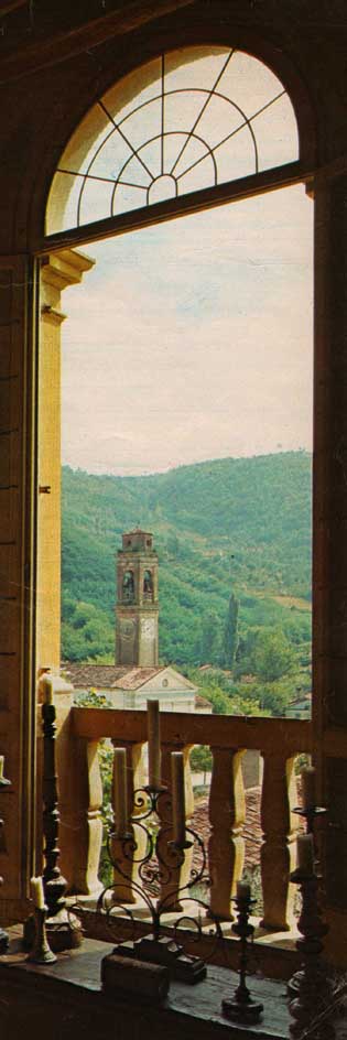 villa dei vescovi vista sulla chiesetta di Luvigliano