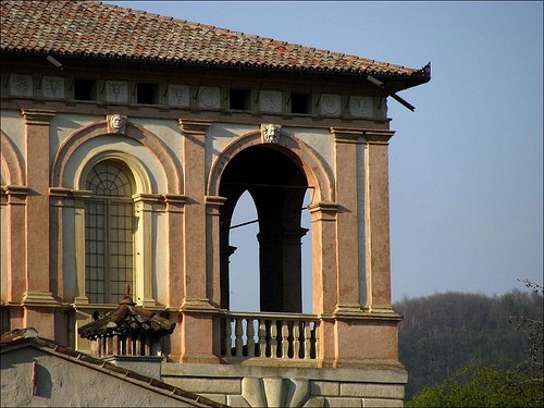 villa dei vescovi Particolare della facciata Sud e del Loggiato Sud Est